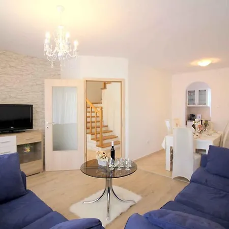 Holiday home In Porec/istrien 9918 *